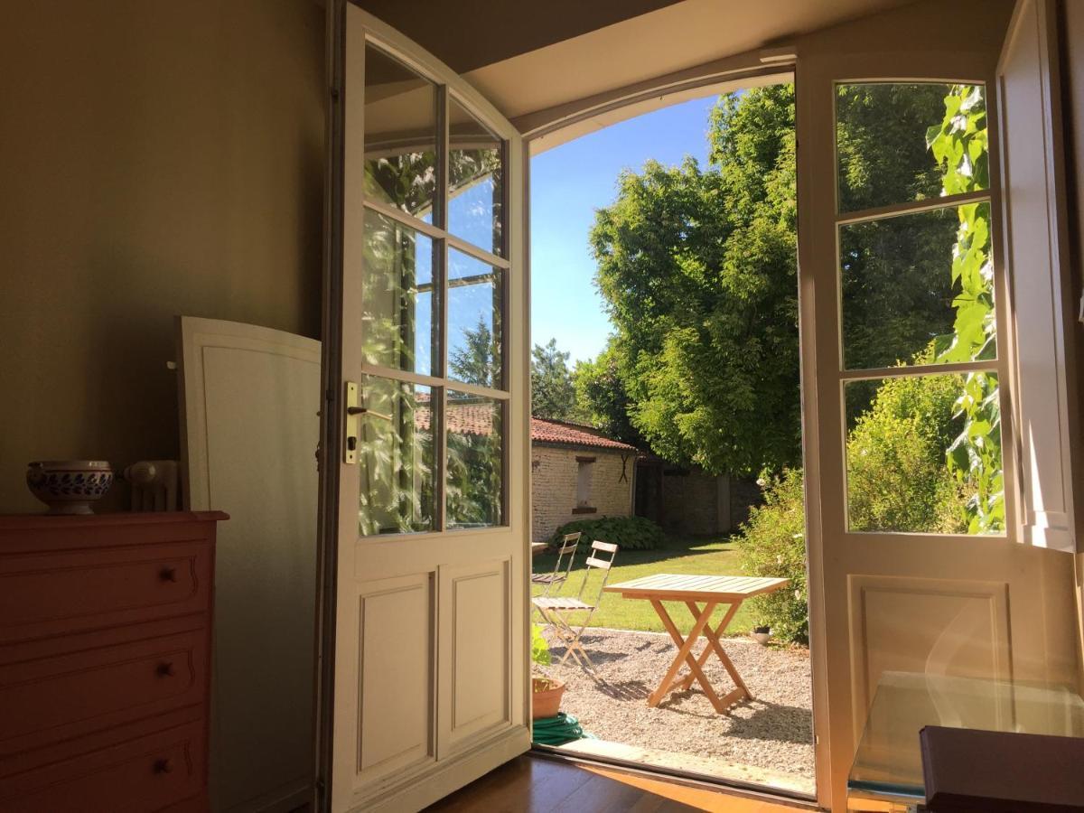 La Madeleine Bed & Breakfast La Jarrie ภายนอก รูปภาพ