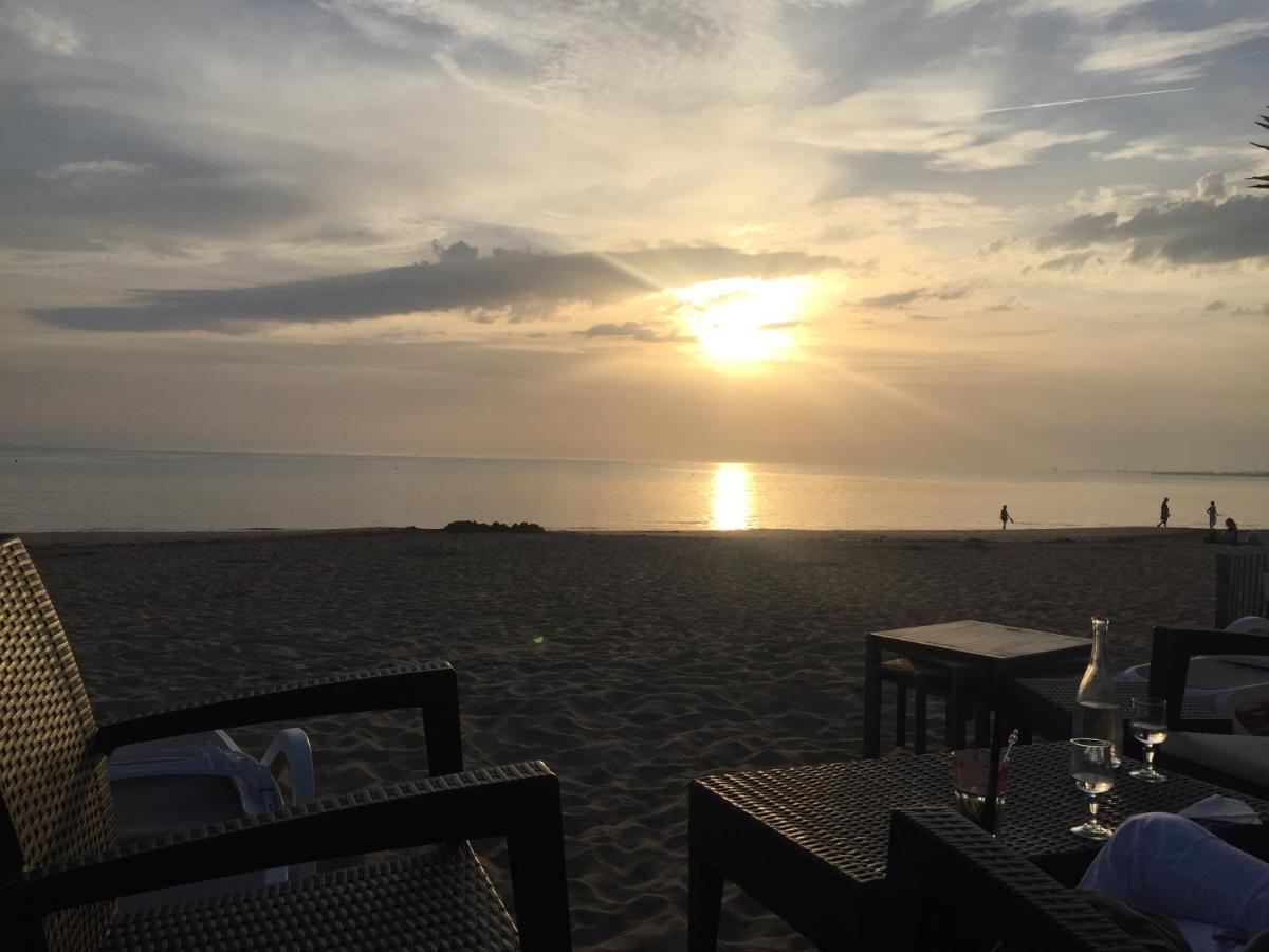 La Madeleine Bed & Breakfast La Jarrie ภายนอก รูปภาพ