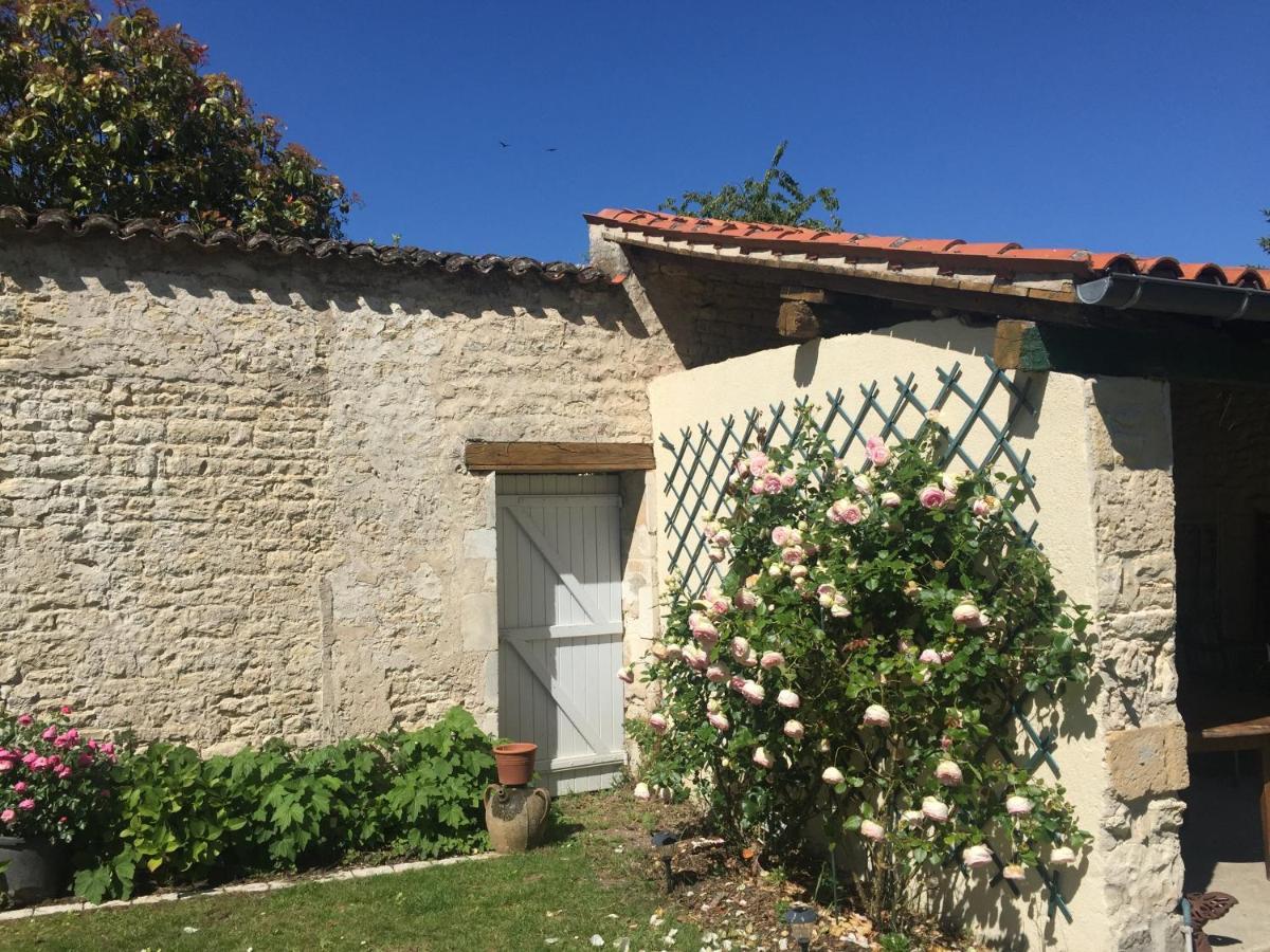 La Madeleine Bed & Breakfast La Jarrie ภายนอก รูปภาพ